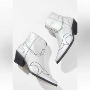 Urban outfitters Matisse footwear Kaye cowboy boots